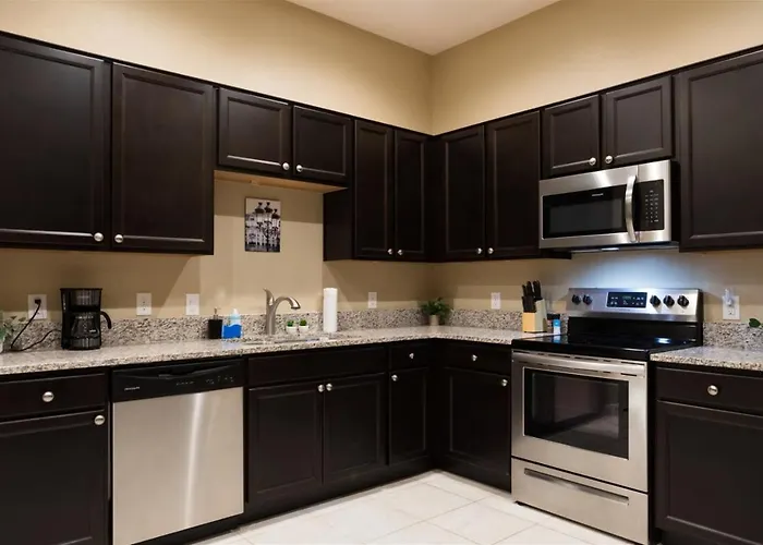 Gated Townhouse With 2 Suites, Heated Pool, Hot Tub * Mesa