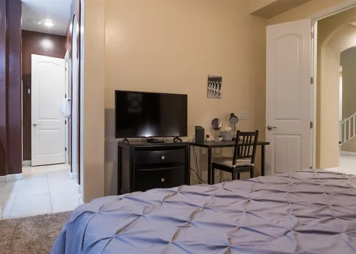 Holiday home Gated Townhouse With 2 Suites, Heated Pool, Hot Tub Mesa