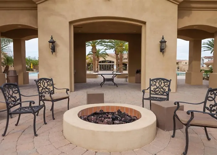Gated Townhouse With 2 Suites, Heated Pool, Hot Tub Holiday home Mesa