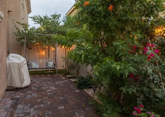 Holiday home Gated Townhouse With 2 Suites, Heated Pool, Hot Tub Mesa